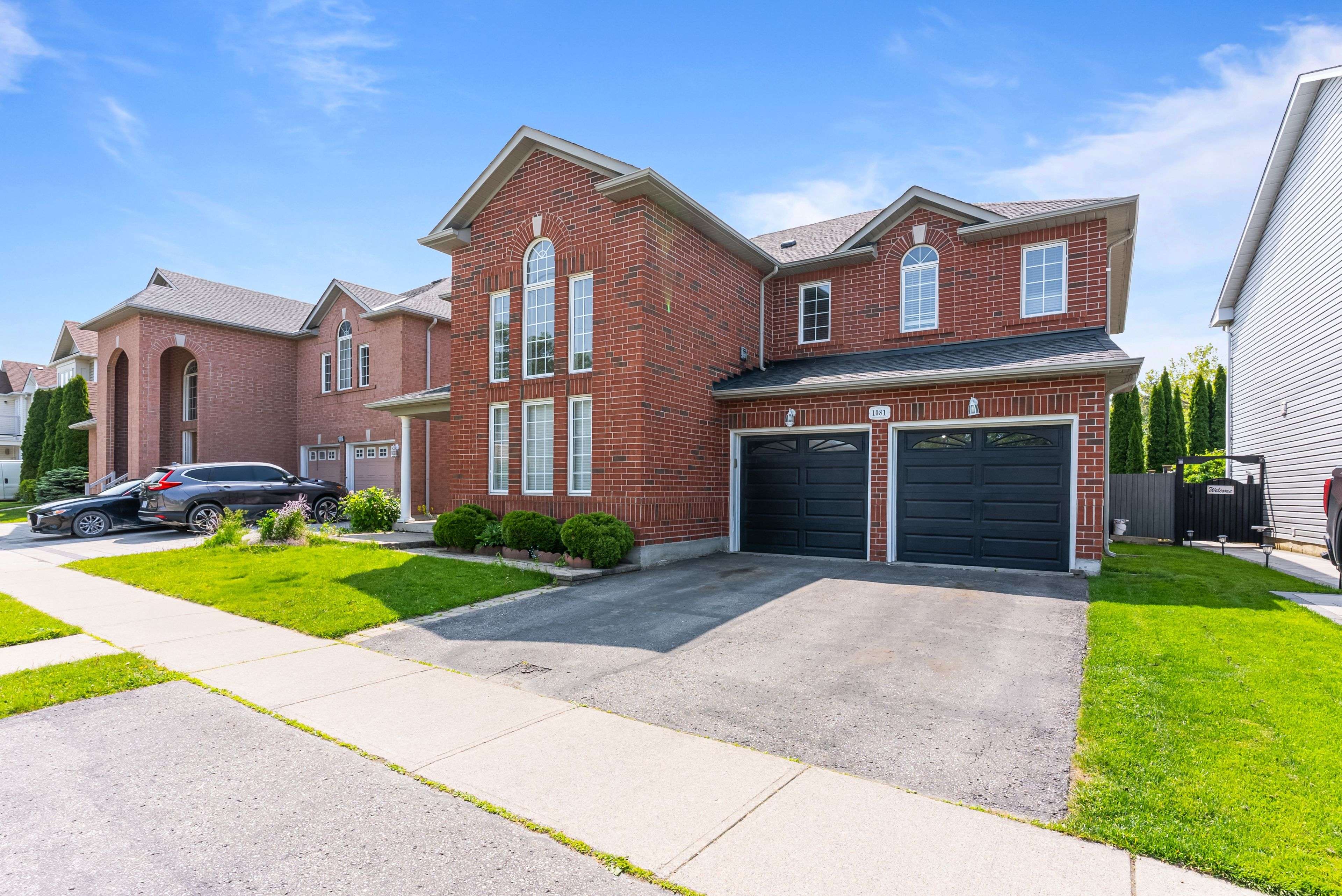 Oshawa, ON L1K 2V9,1081 Langford ST