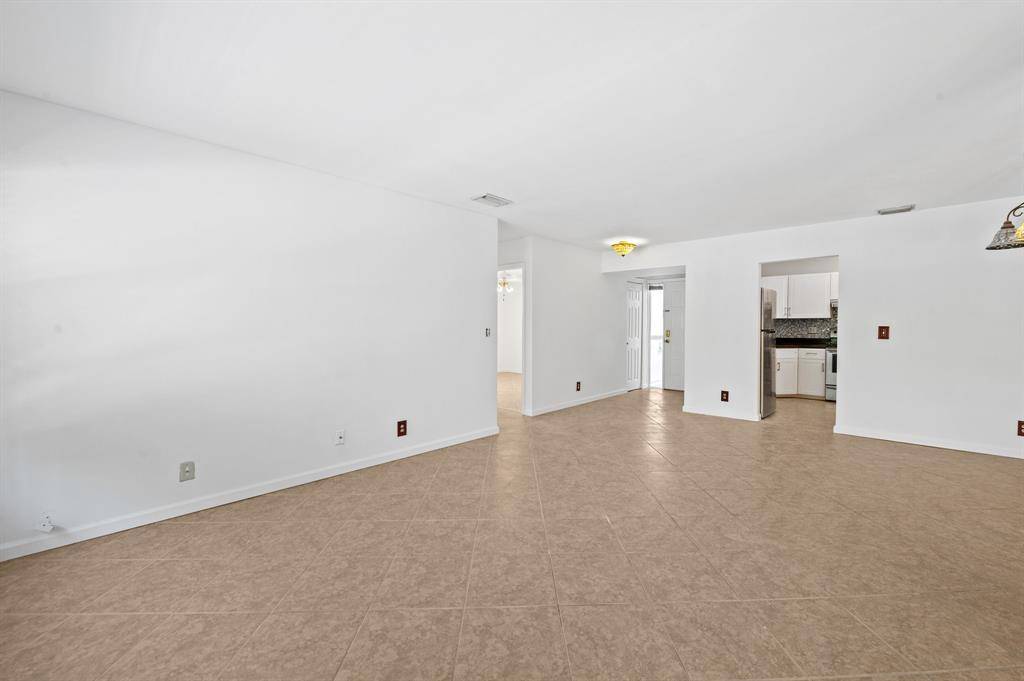 Coconut Creek, FL 33063,4689 NW 22nd St #4689