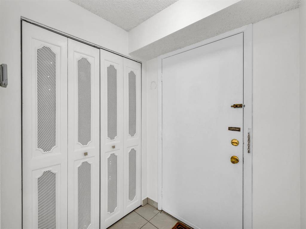 Dania Beach, FL 33004,121 SE 3RD AVE #204