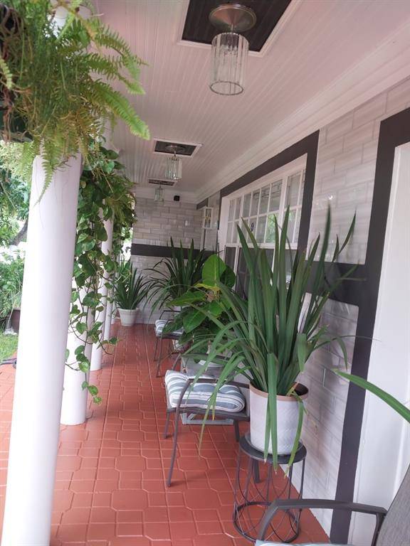 Sunrise, FL 33313,6440 NW 28 Street