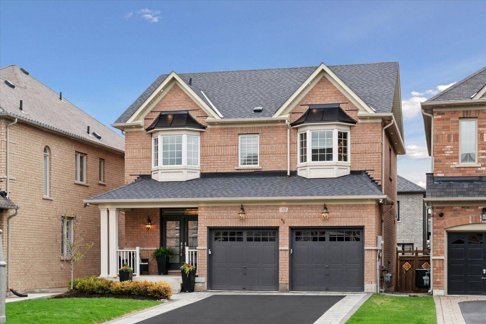 32 Maplebank CRES, Whitchurch-stouffville, ON L4A 0R8