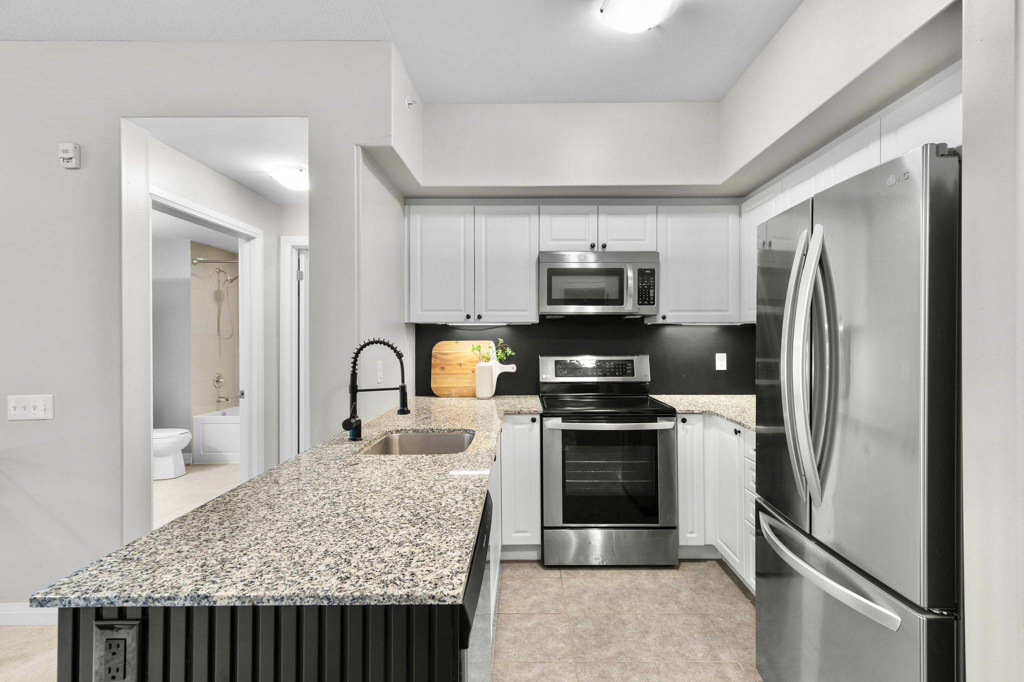 Barrie, ON L9J 0B9,300 ESSA RD #108