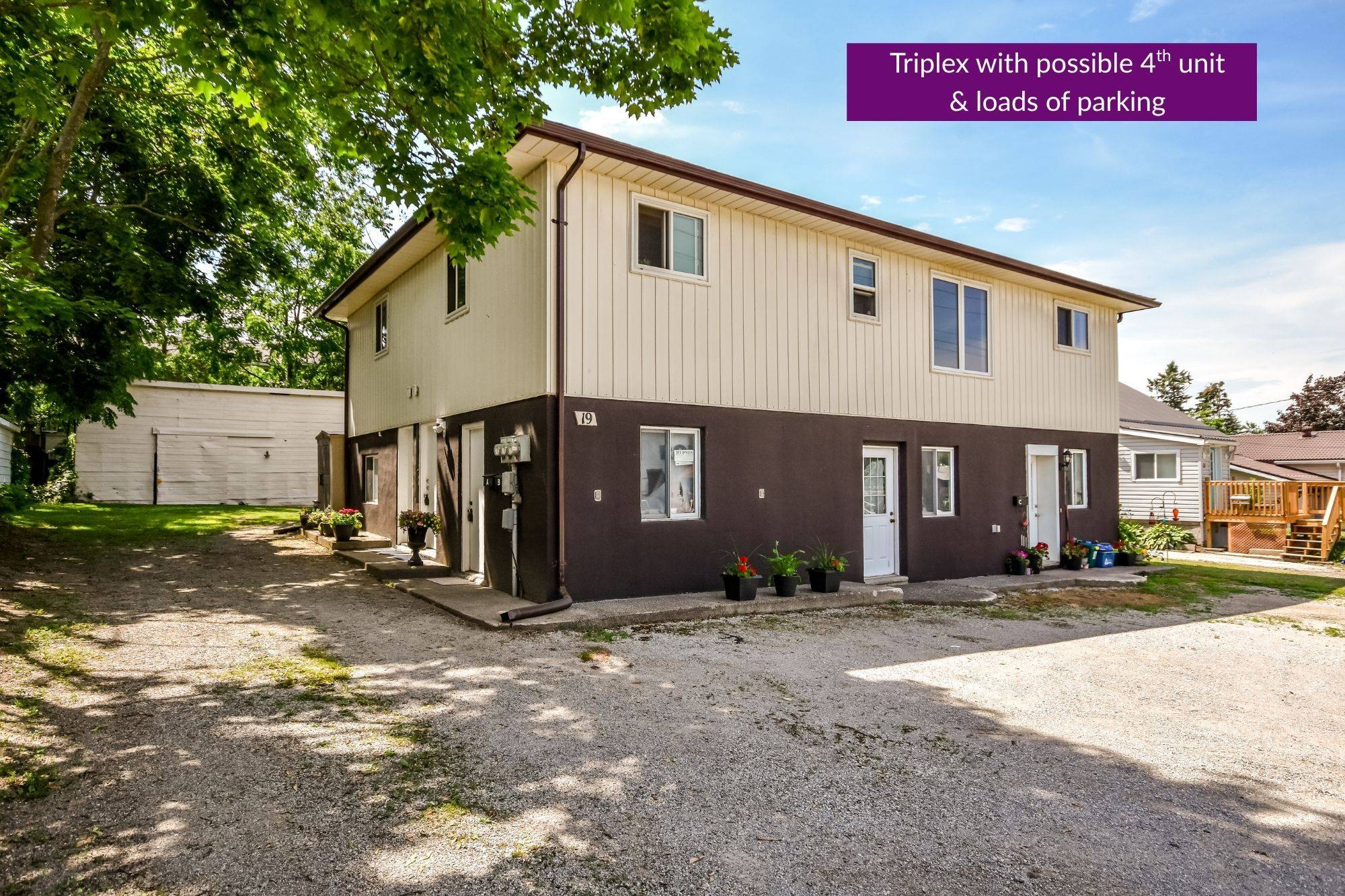 19 South ST S, Orillia, ON L3V 3T1