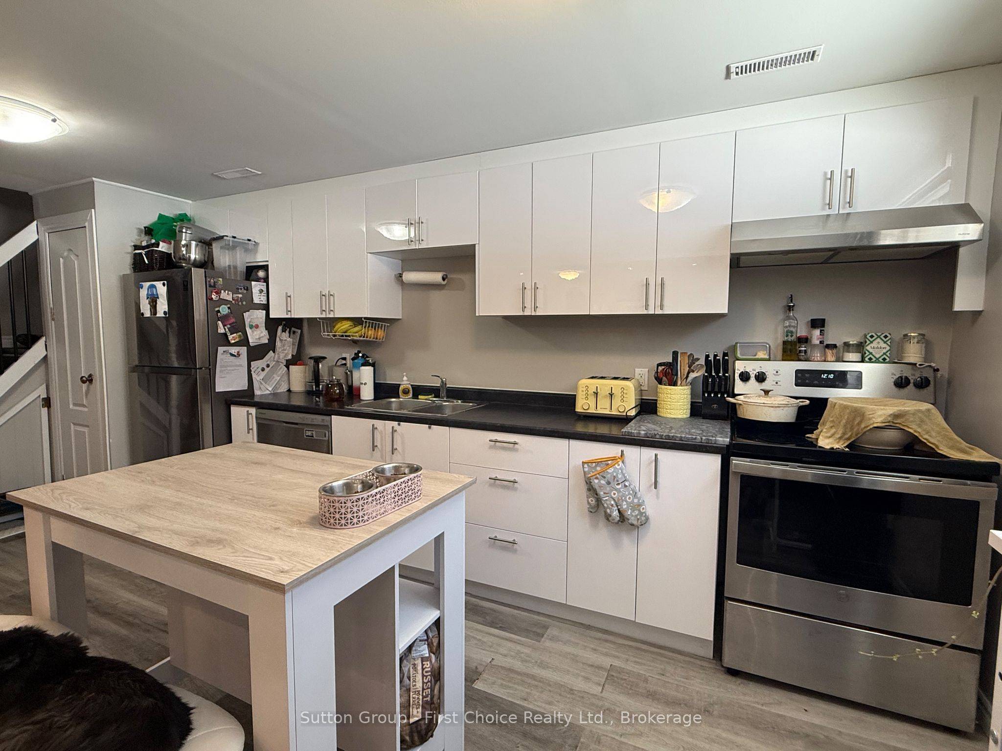 London South, ON N5Z 4T5,75 Cleveland PL