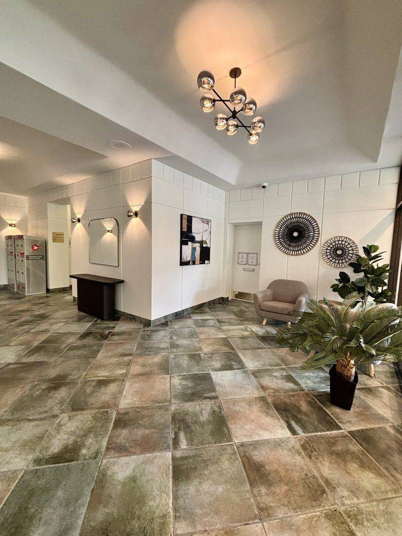 Vanier And Kingsview Park, ON K1L 8K4,40 Landry ST #202