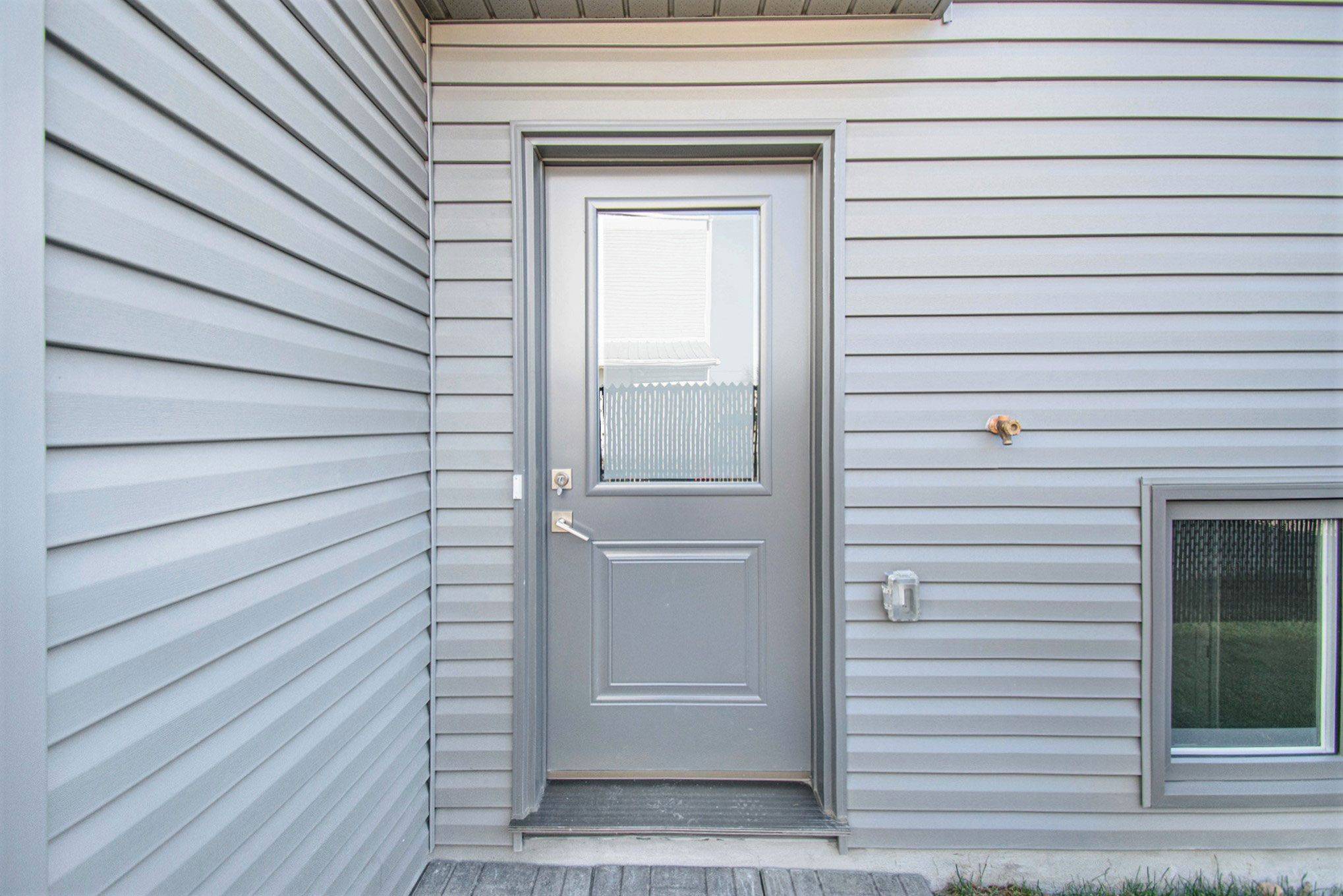 Russell, ON K0A 1W0,1206 STE MARIE ST #A