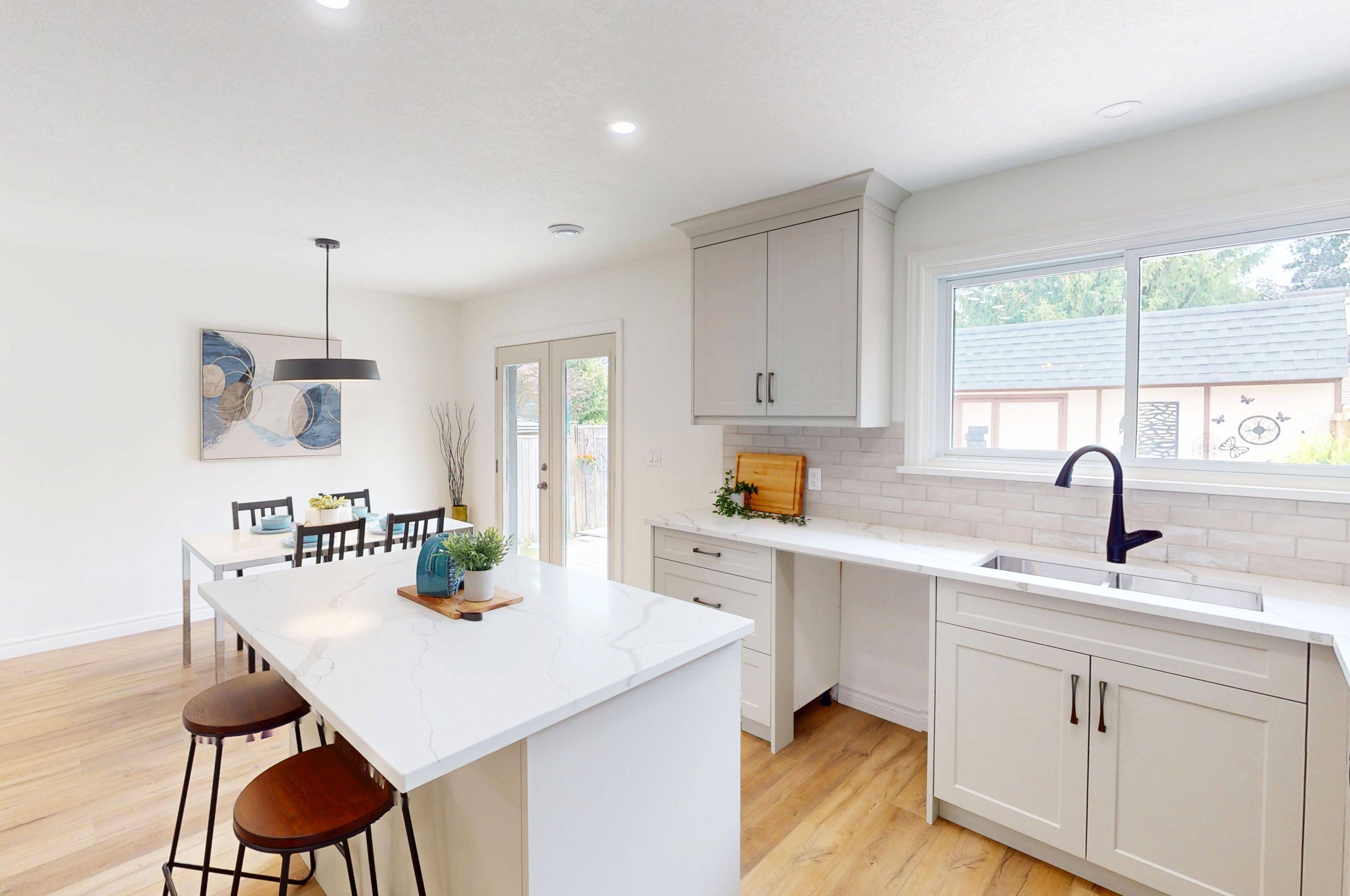 Woodstock, ON N4S 4S2,1020 Warwick ST
