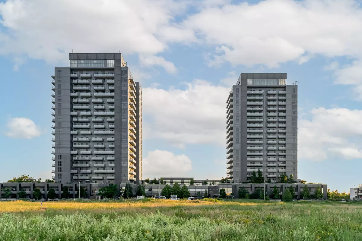 Richmond Hill, ON L4B 0G9,65 Oneida CRES #109