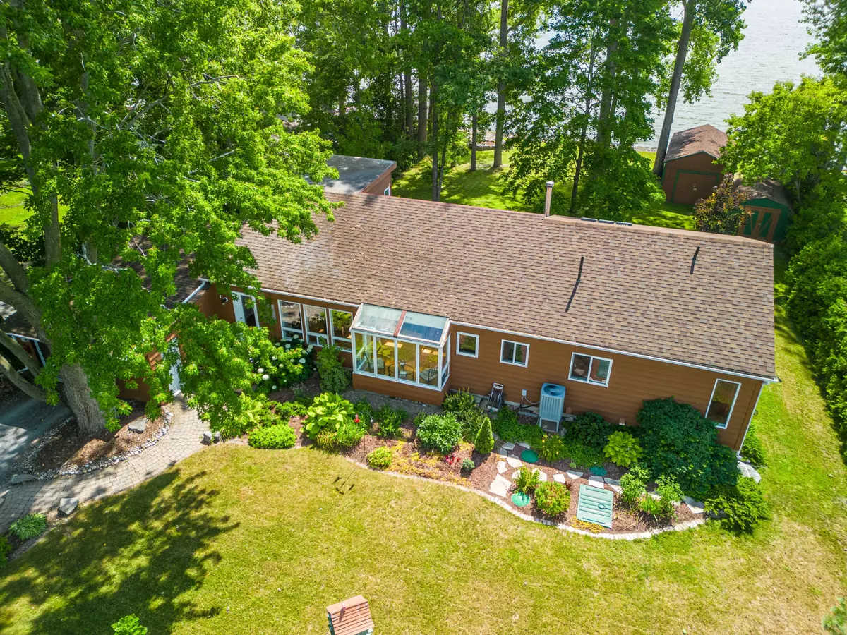 Greater Napanee, ON K7R 3K7,26 Sunset LN