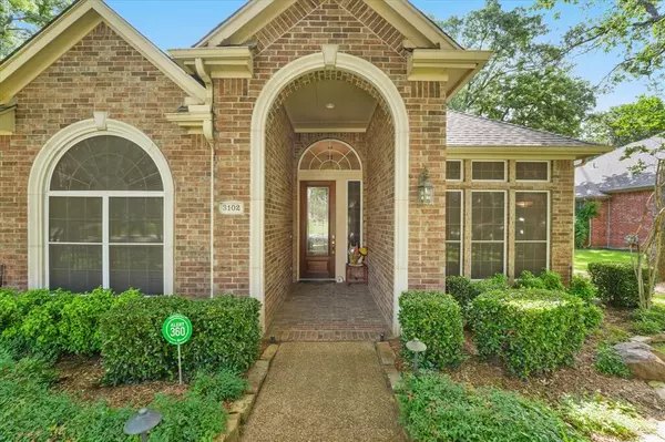 3102 Hidden Springs Drive,  Corinth,  TX 76210
