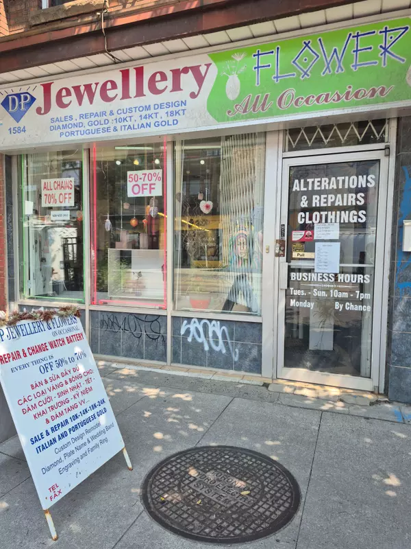 1584 Dundas ST W, Toronto C01, ON M6K 1T8