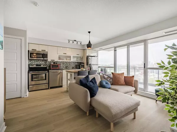 100 Western Battery RD #1108, Toronto C01, ON M6K 3S2