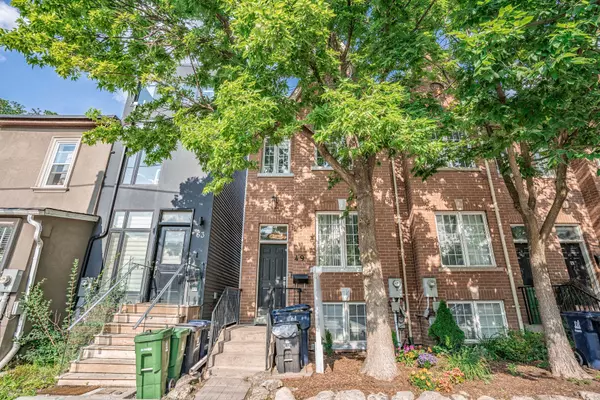 Toronto E01, ON M4M 3C3,49 Leslie ST