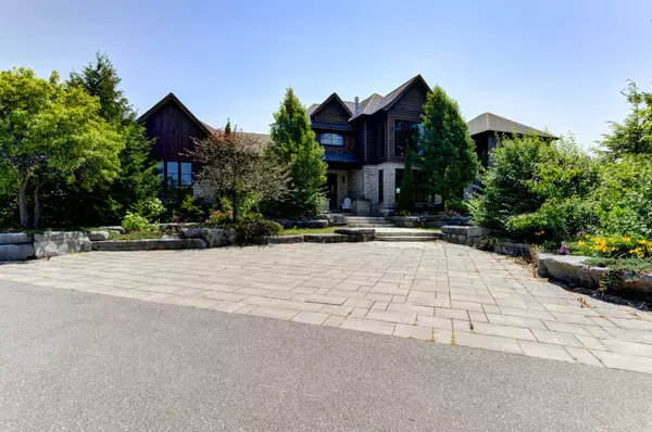 12 Windrose Valley BLVD, Clearview, ON L9Y 0K2
