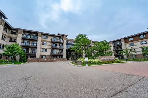 Oakville, ON L6K 0H7,128 Garden DR #211