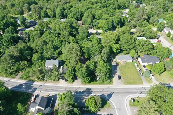 Muskoka Lakes, ON P1P 1R2,3172 Muskoka 169 RD