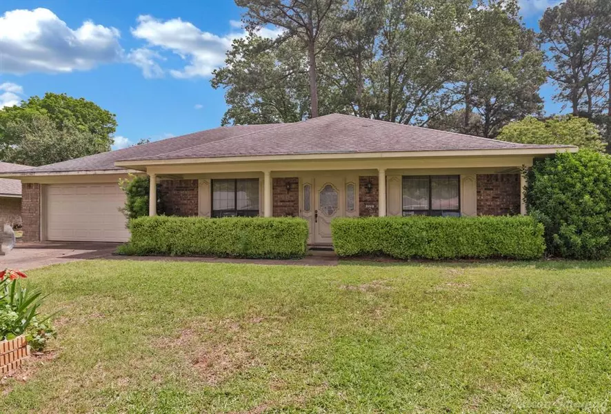 222 Winterwood Drive, Shreveport, LA 71106