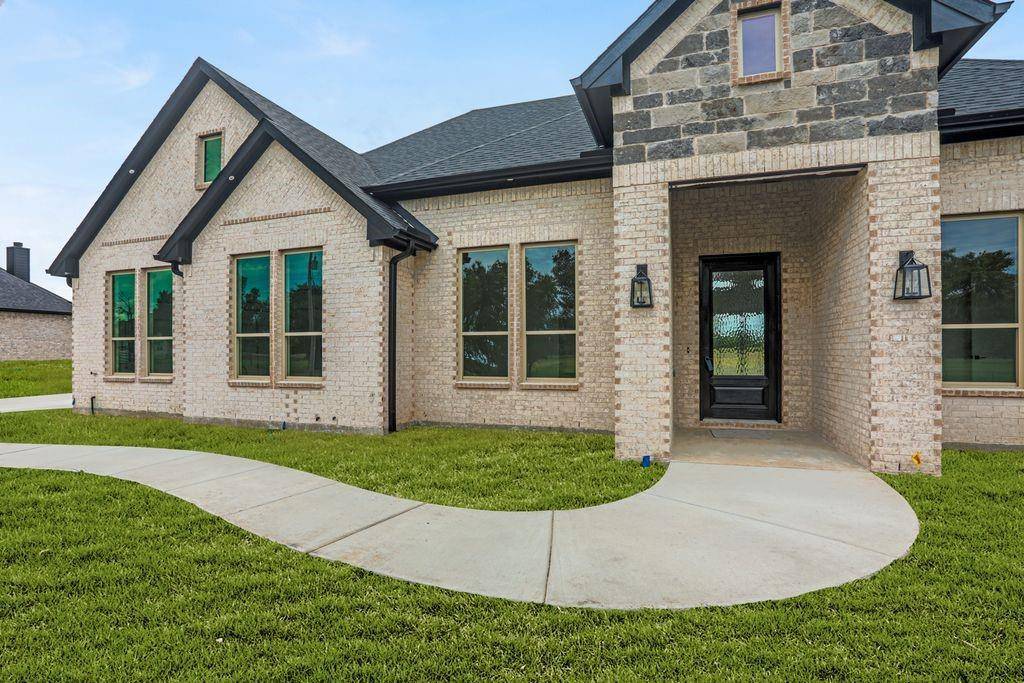 7637 County Road 1052, Celeste, TX 75423