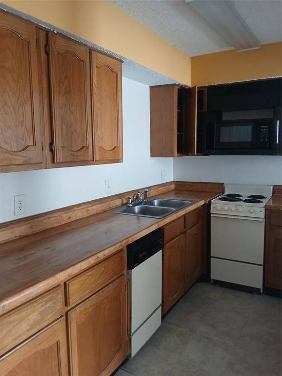 Dallas, TX 75234,3022 Forest Lane #220
