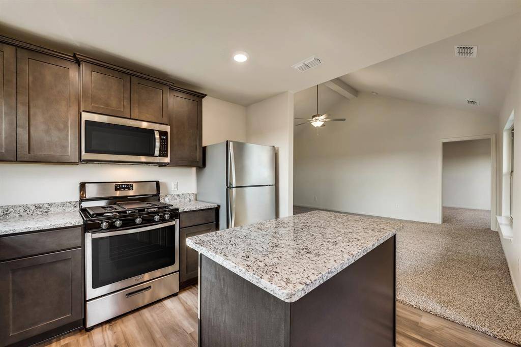 Fort Worth, TX 76140,9841 Teton Vista Drive