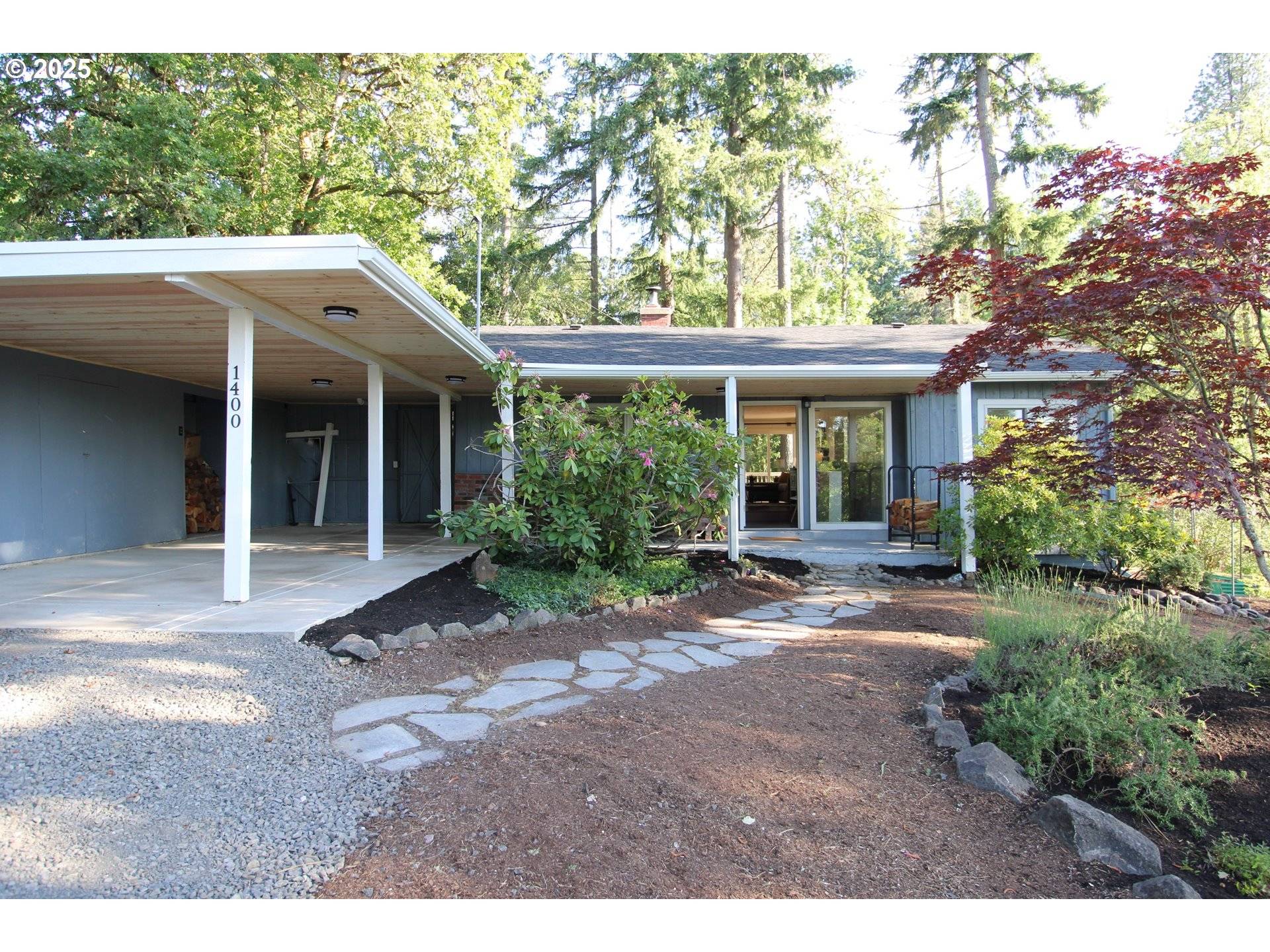 1400 W 40th ST, Eugene, OR 97405