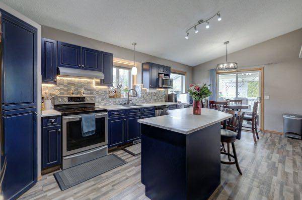 Drumheller, AB T0J0Y5,48 Willow PT