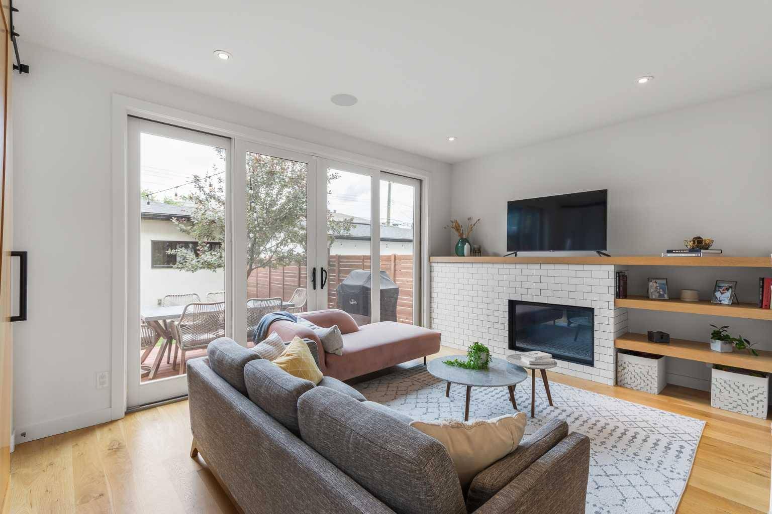 Calgary, AB T2T 0W2,2342 23 AVE Southwest