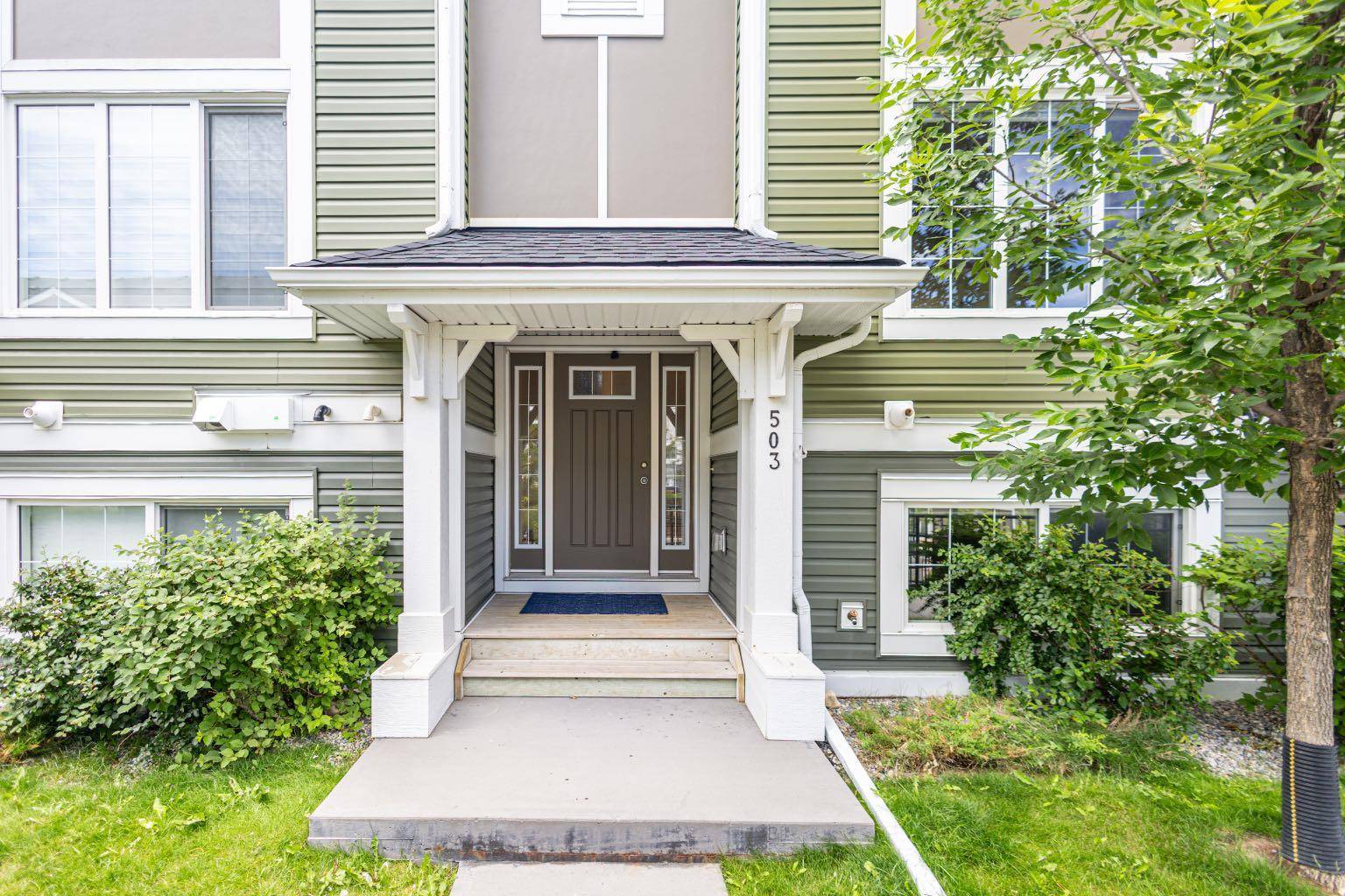 Calgary, AB T3P 0P3,503 Evansridge Common Northwest