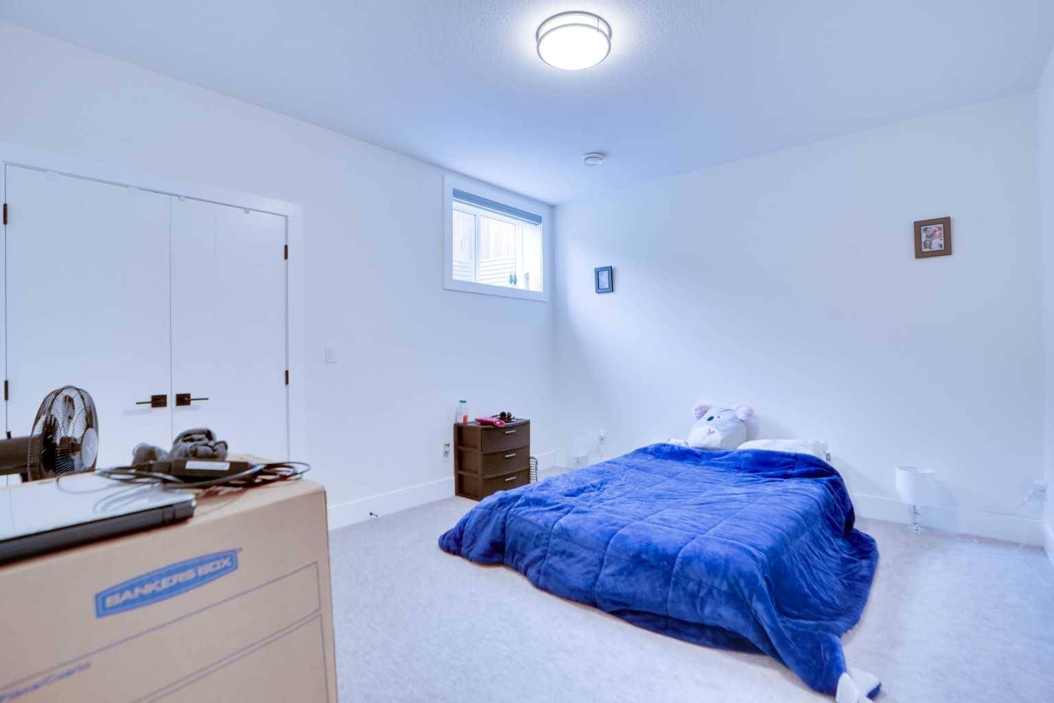 Chestermere, AB T1X 1Y8,152 sandpiper LNDG