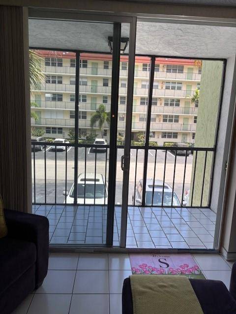 Fort Lauderdale, FL 33308,[StreetName,UnitNumber,StreetNumber,StreetDirPrefix]