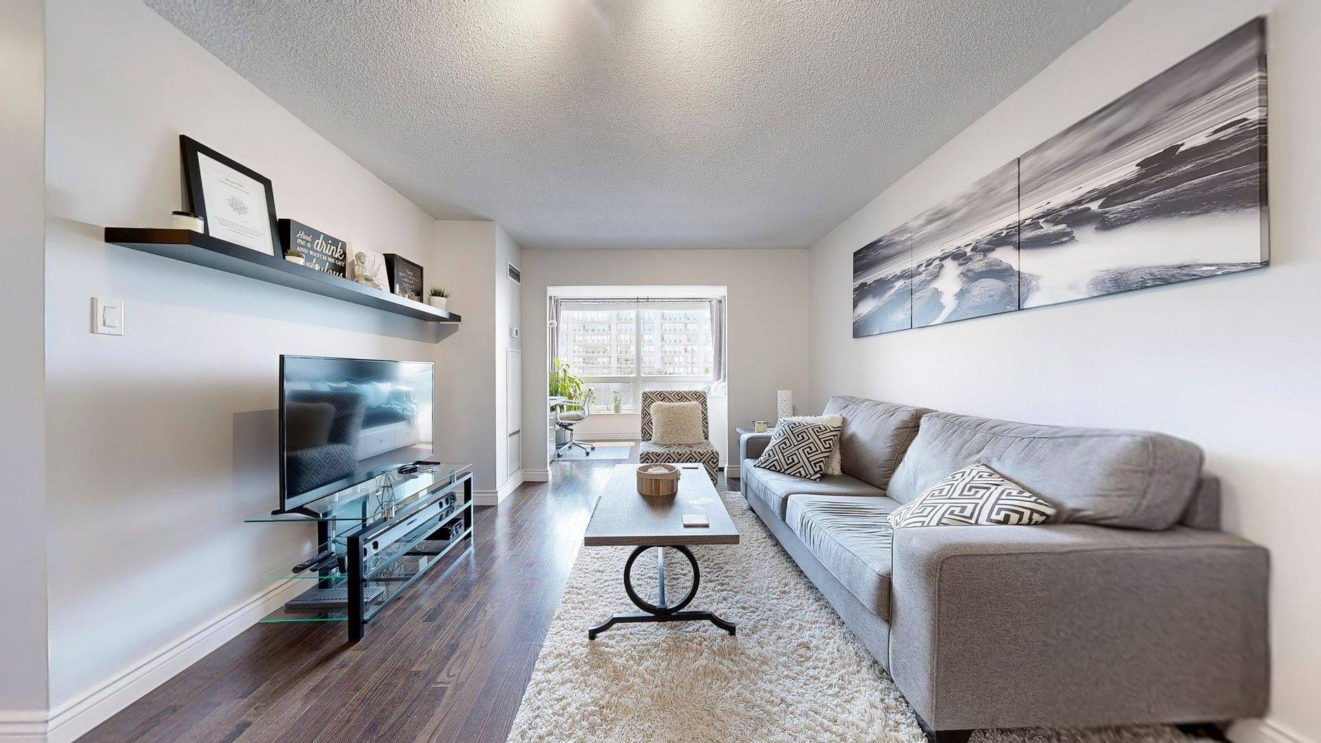Richmond Hill, ON L4C 8T4,326 Major Mackenzie DR E #414