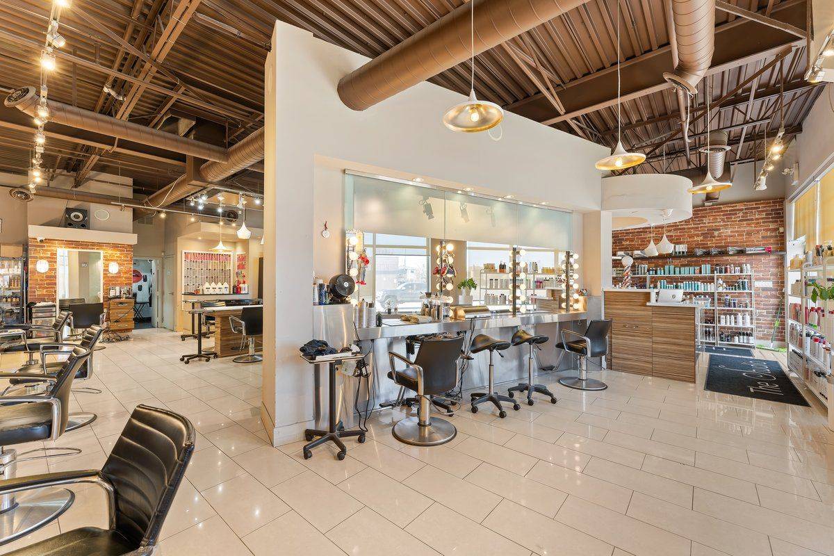Vaughan, ON L4J 8L7,531 Atkinson Ave AVE #4-5