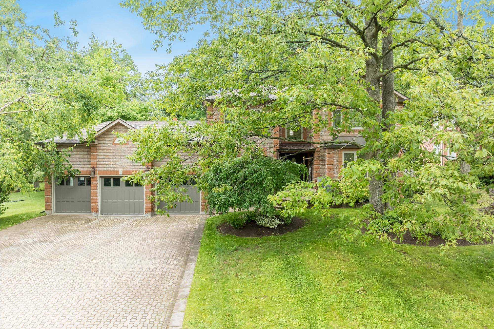 Springwater, ON L9X 0S2,6 Alana DR