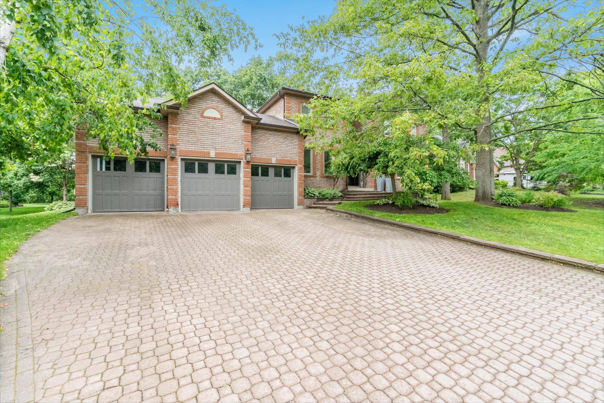Springwater, ON L9X 0S2,6 Alana DR
