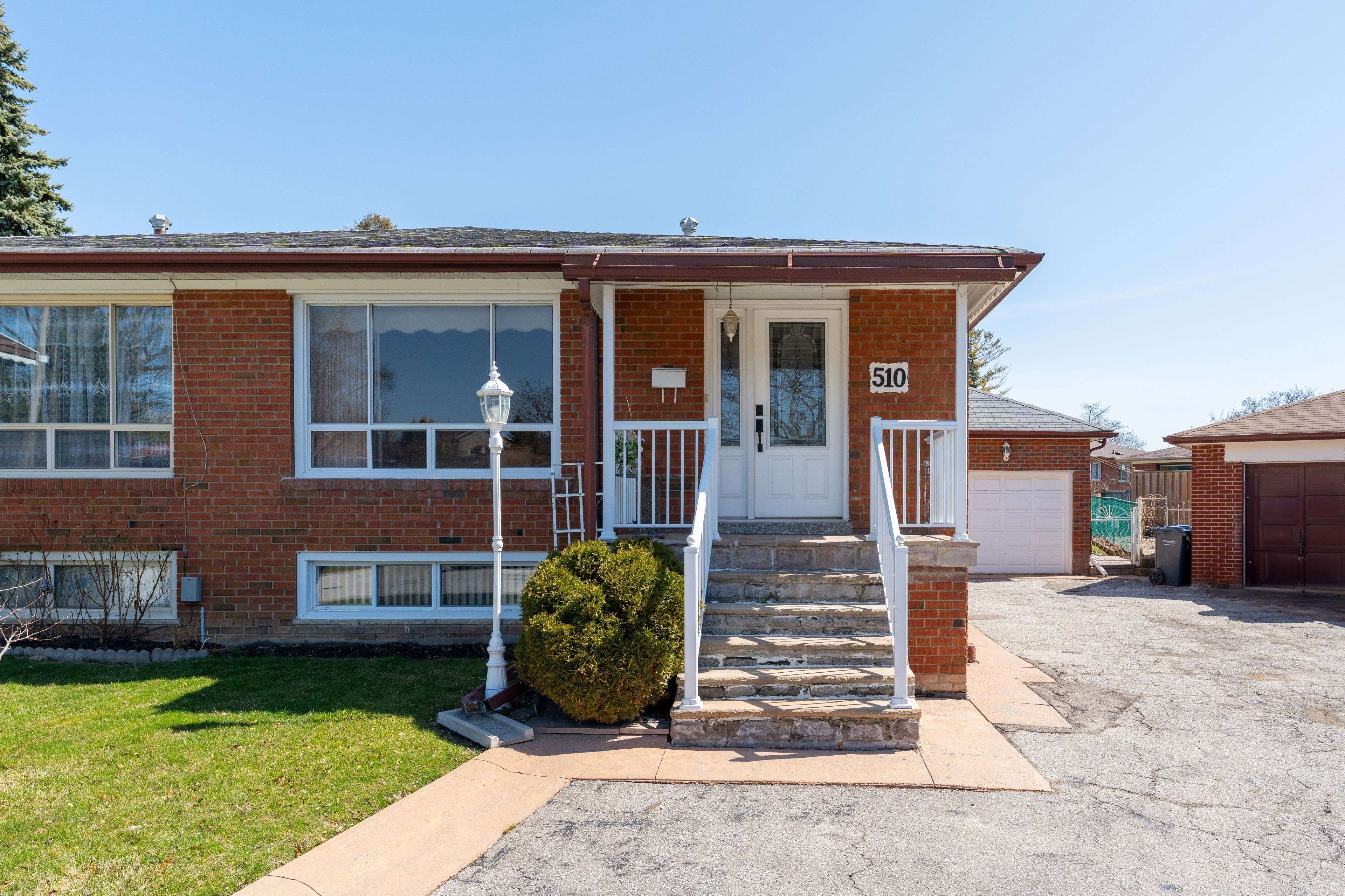 510 Ettridge CT, Mississauga, ON L5G 1W6