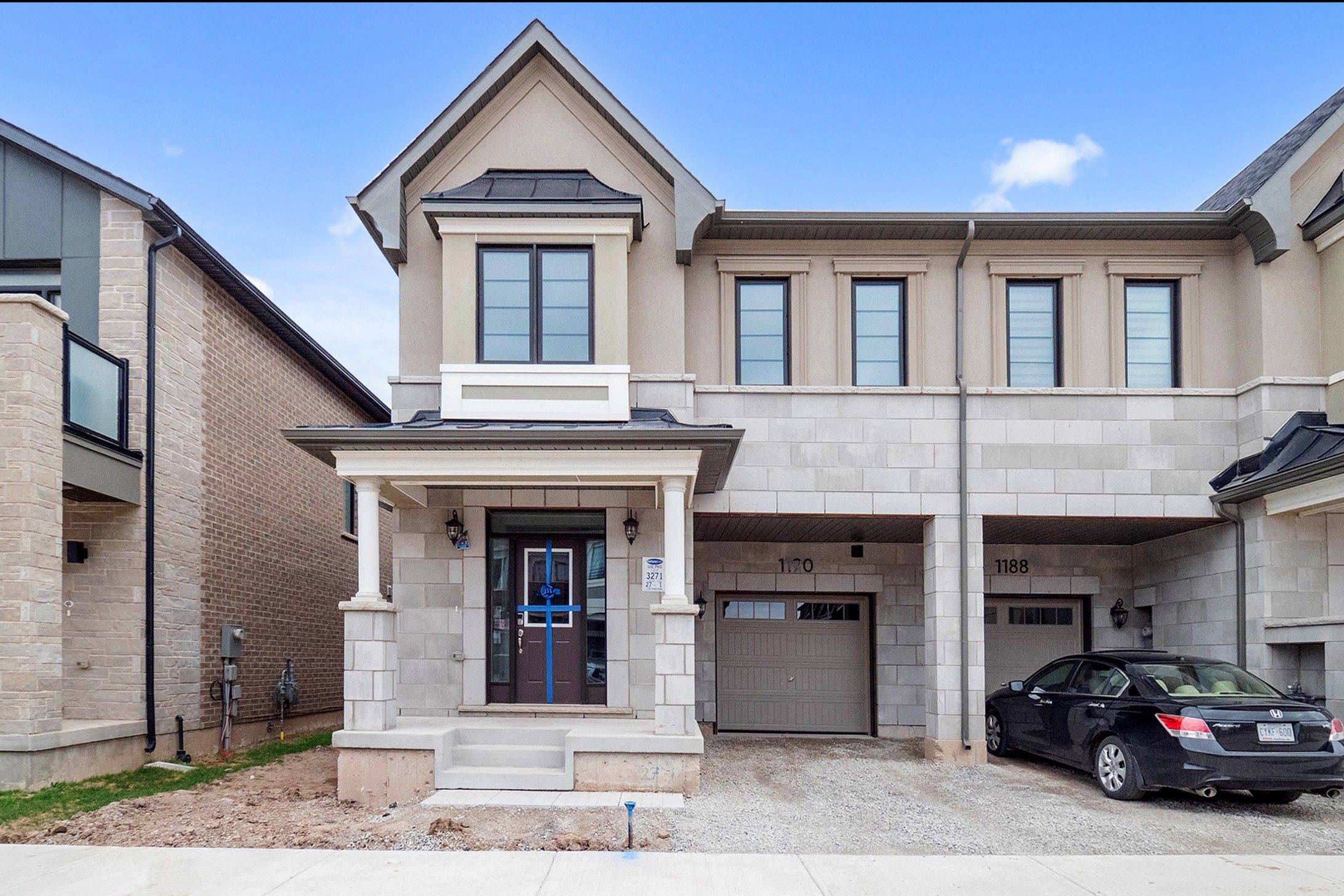 1190 Tanbark AVE, Oakville, ON L6H 3X1