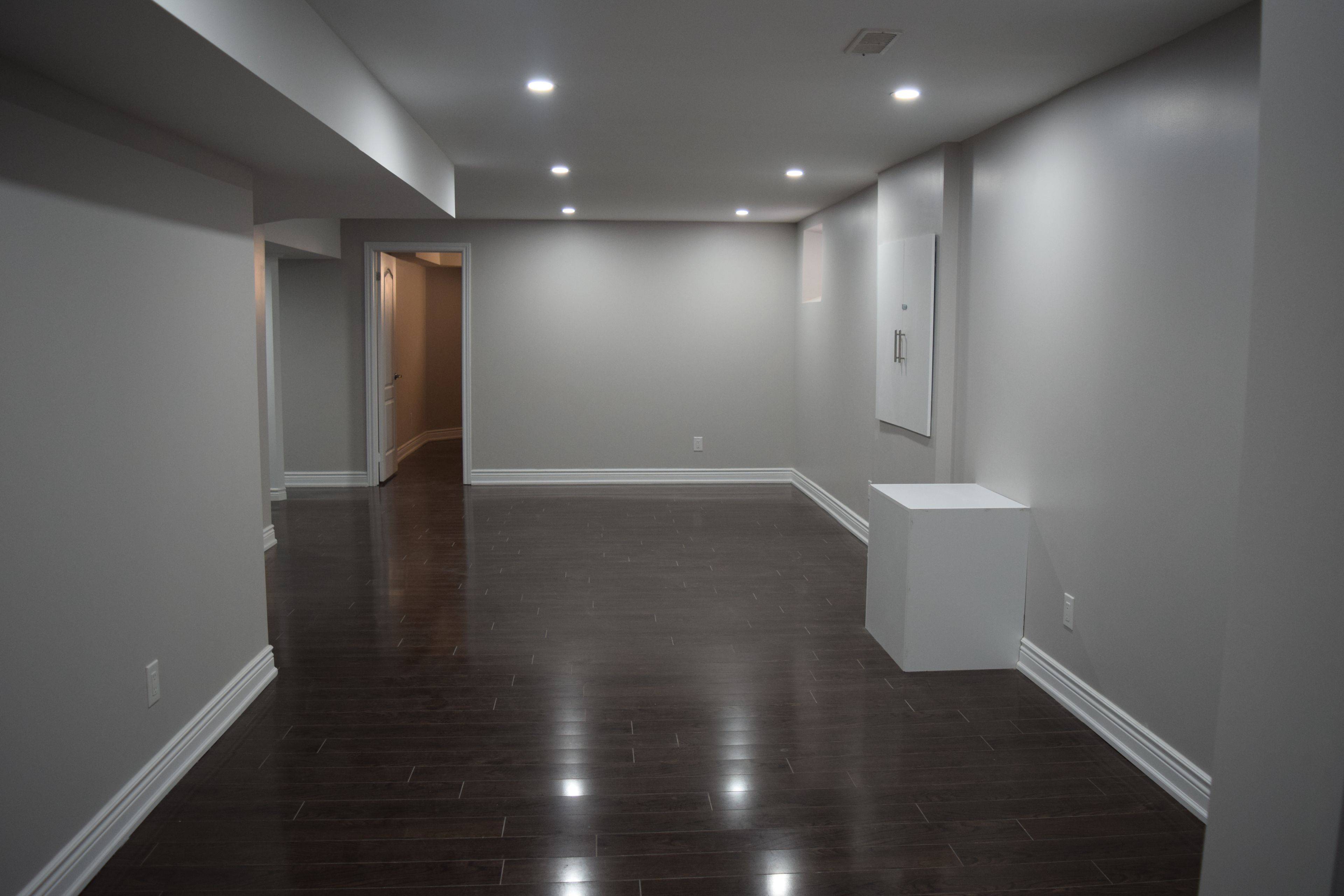 Oakville, ON L6M 1R1,Address not disclosed