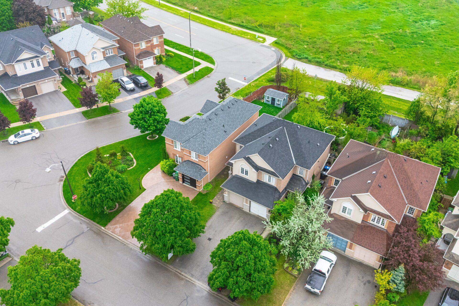Caledon, ON L7C 1C7,4 Hesketh CT