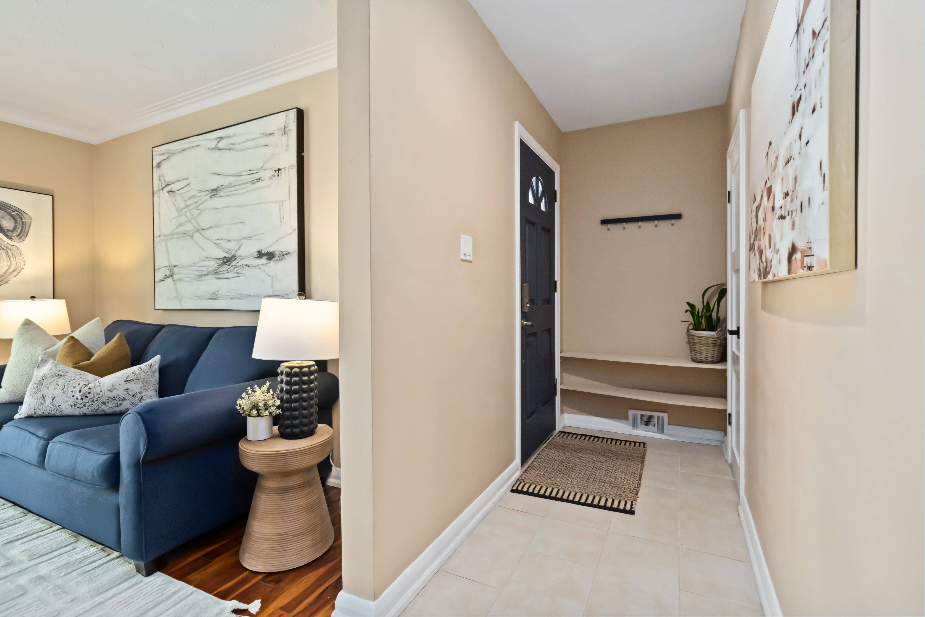 Brampton, ON L6Y 2A1,7 Brenda AVE