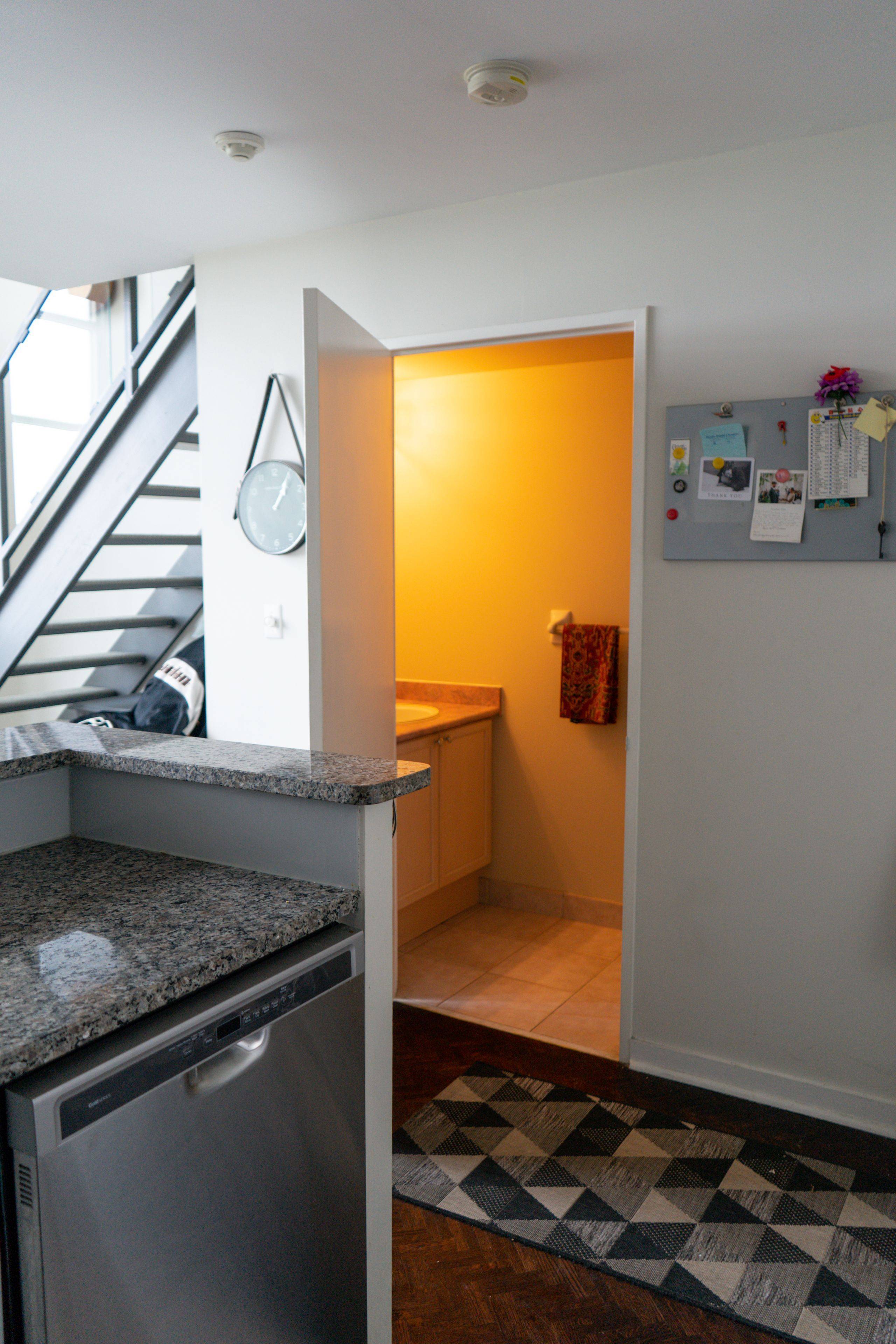Toronto W06, ON M8Y 4G8,250 Manitoba ST #814