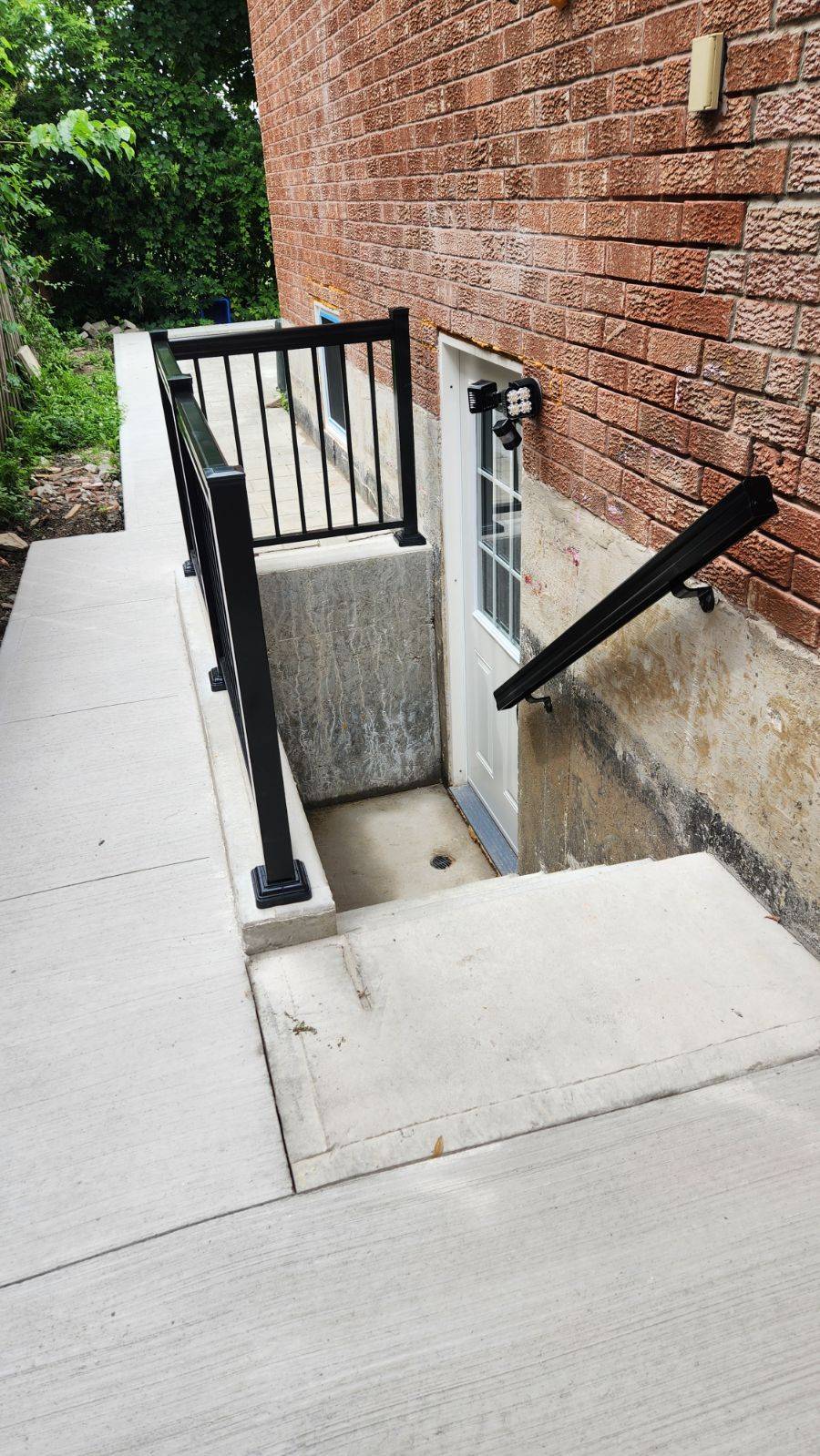 Mississauga, ON L5B 3J7,167 Macedonia CRES