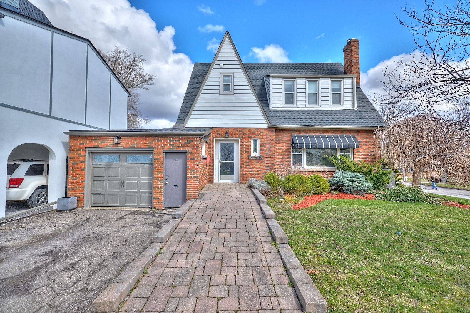 157 South DR S, St. Catharines, ON L2R 4W3