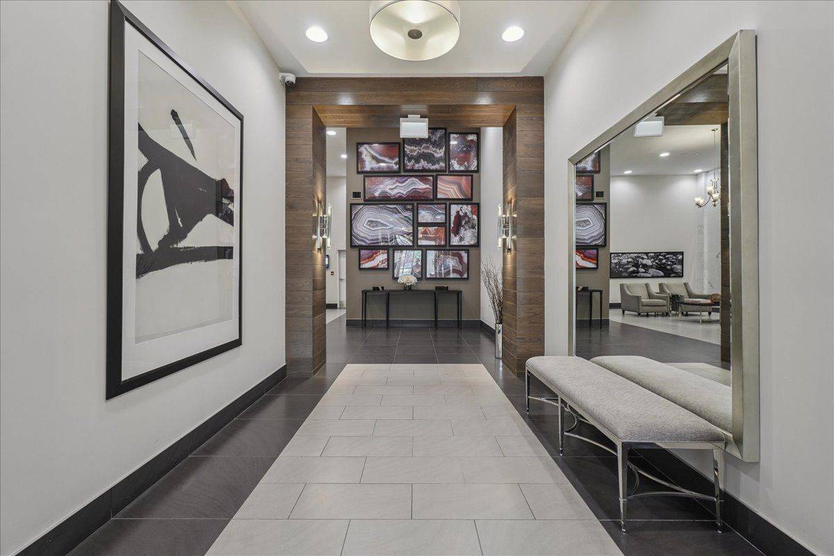 Guelph, ON N1H 0B5,150 Wellington ST E #405