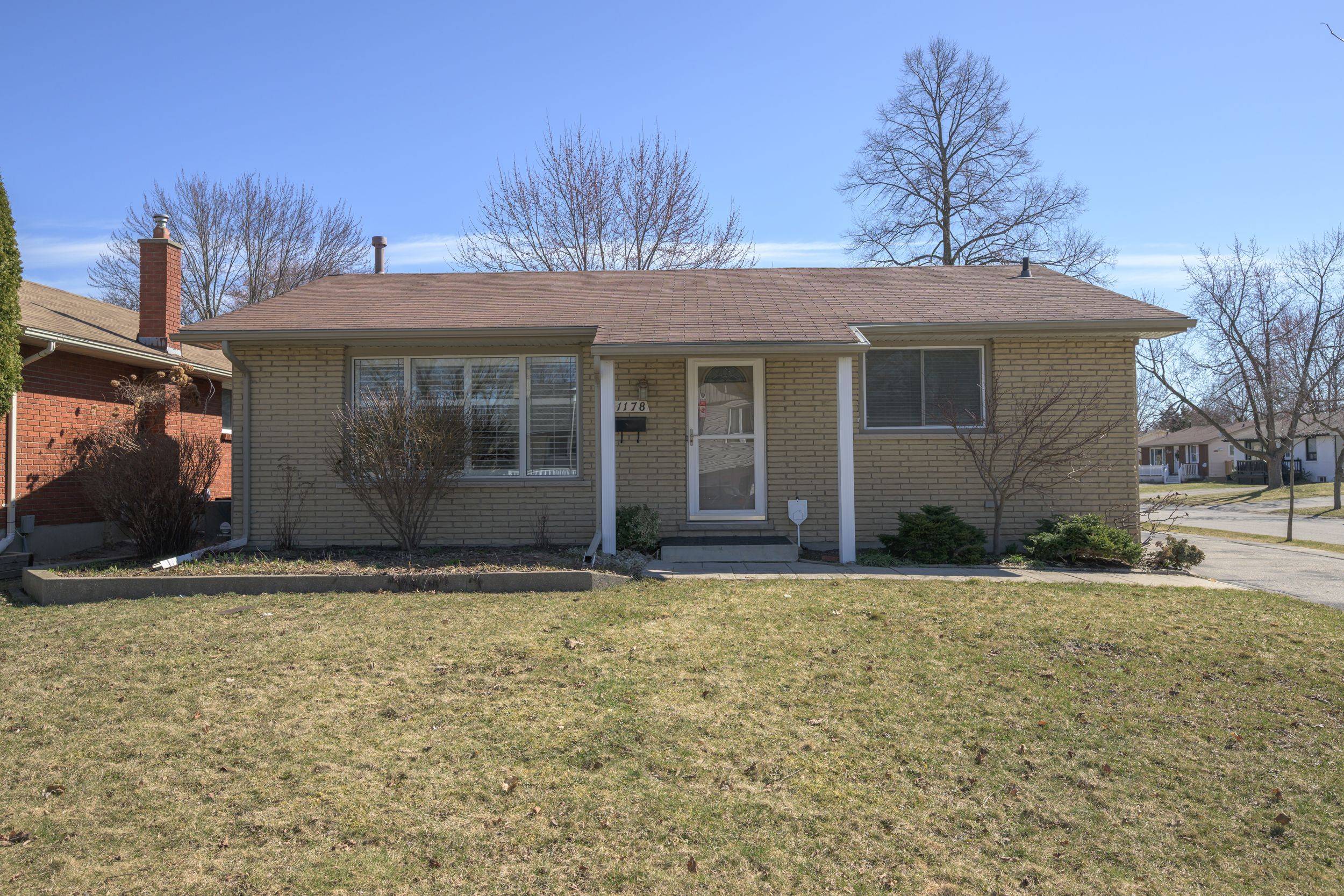 1178 JALNA BLVD, London South, ON N6E 2C3