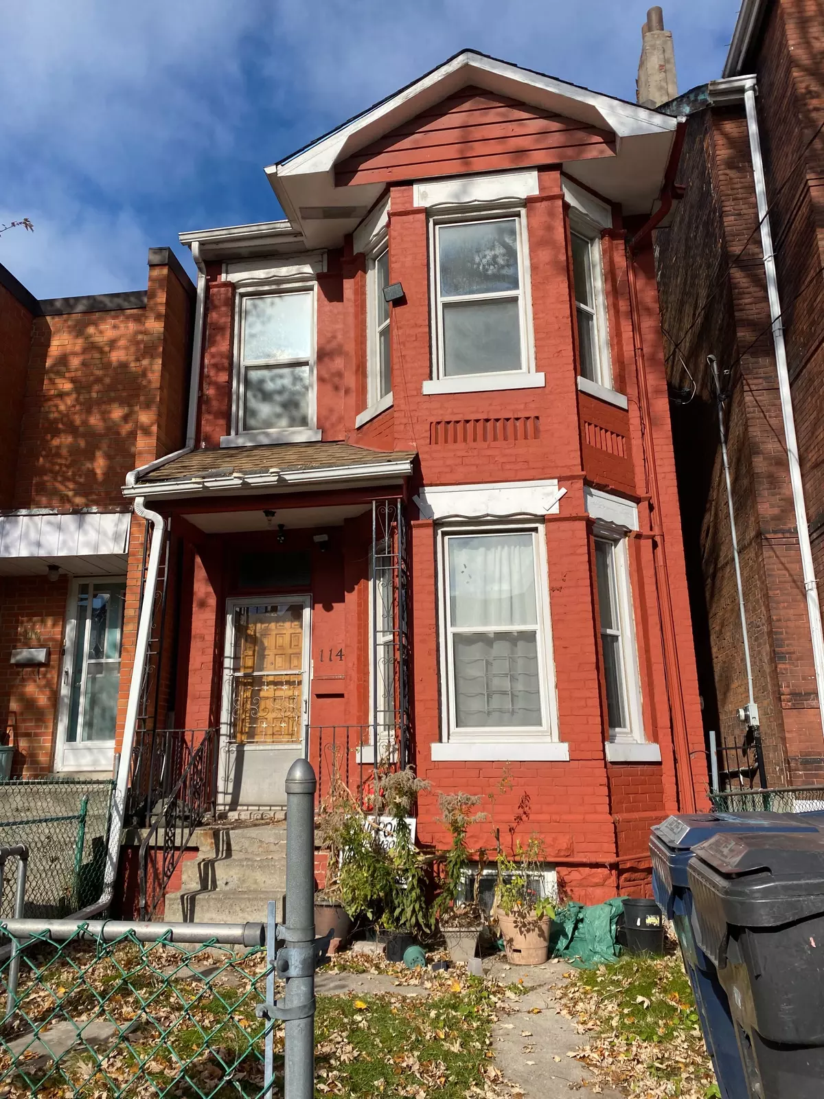 Toronto C01, ON M5T 1L6,114 Baldwin ST #Main Fl
