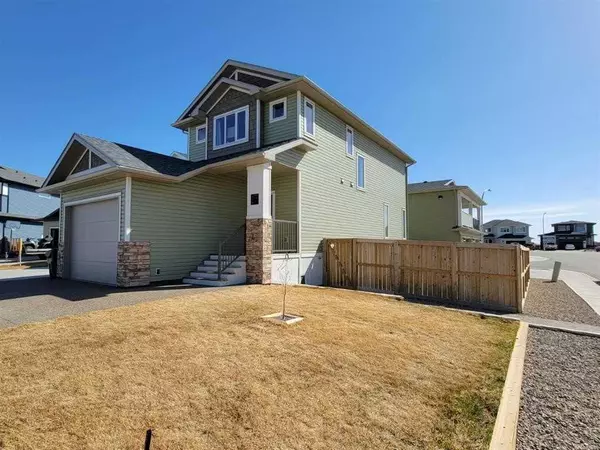 Lethbridge, AB T1J 5S5,602 Bluebell Bay West