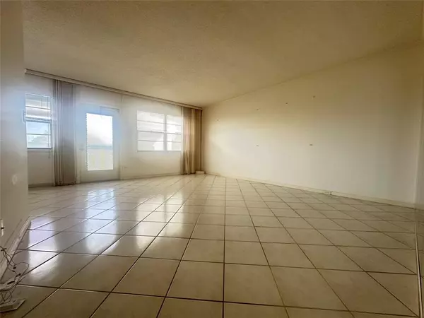 Deerfield Beach, FL 33442,451 Keswick C #451