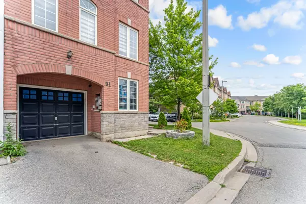 Brampton, ON L6Y 5S3,91 Bernard AVE