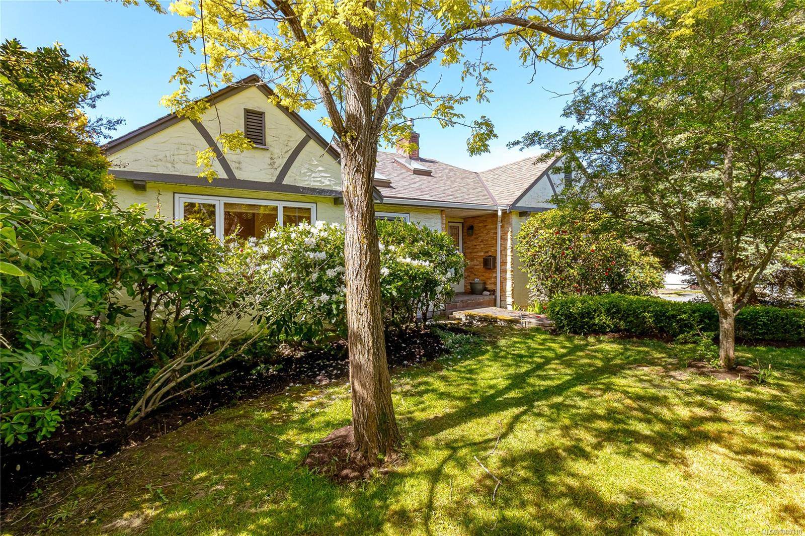 Saanich, BC V8Z 4C7,3872 Carey Rd