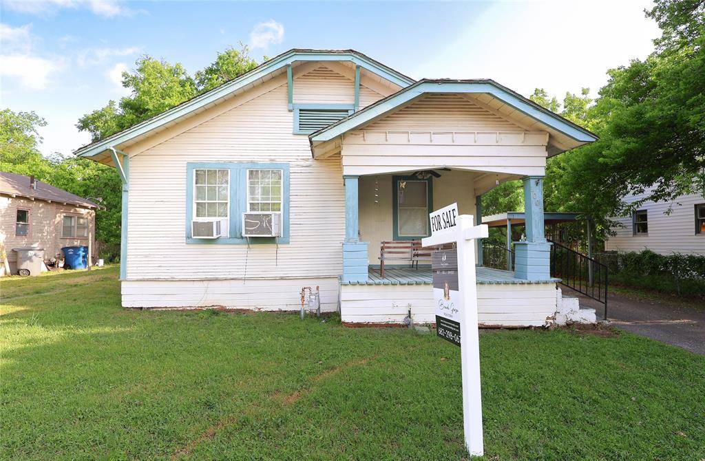1007 Winston Street,  Dallas,  TX 75208